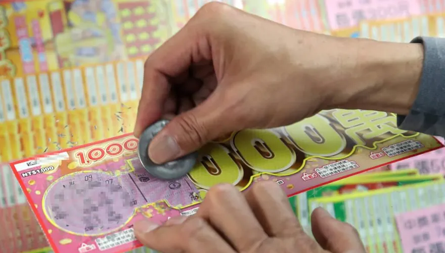 刮刮樂中獎1700元被暗槓600元！暗黑手法曝...新北鶯歌彩券行遭洗1星負評