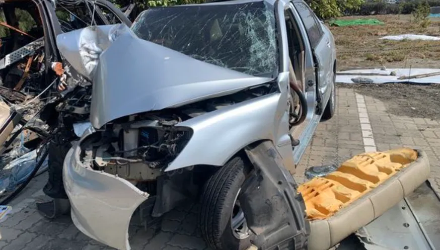 快訊/台中1家3口過年出遊釀嚴重車禍！21歲父自撞電線桿亡　男嬰腦部出血昏迷