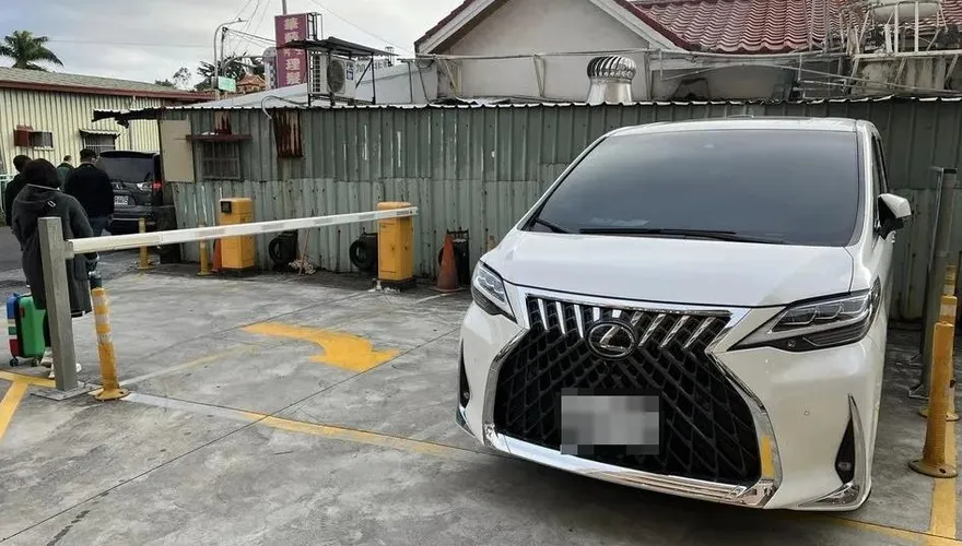 比考駕照還難的惡質停車法！高雄三寶這樣惡搞　受困車主心理陰影面積曝