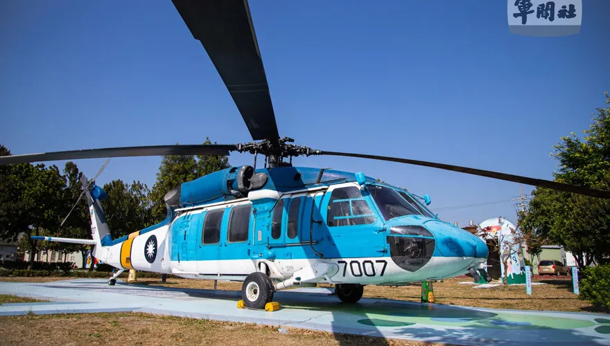 影/921地震、莫拉克風災救援！S-70C直升機陳列彰化　海鷗精神留傳