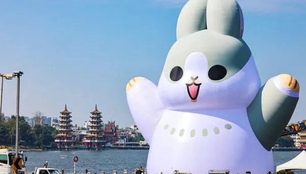 高雄蓮潭燈會今晚開幕！最佳交通攻略一次看　千萬別開車來
