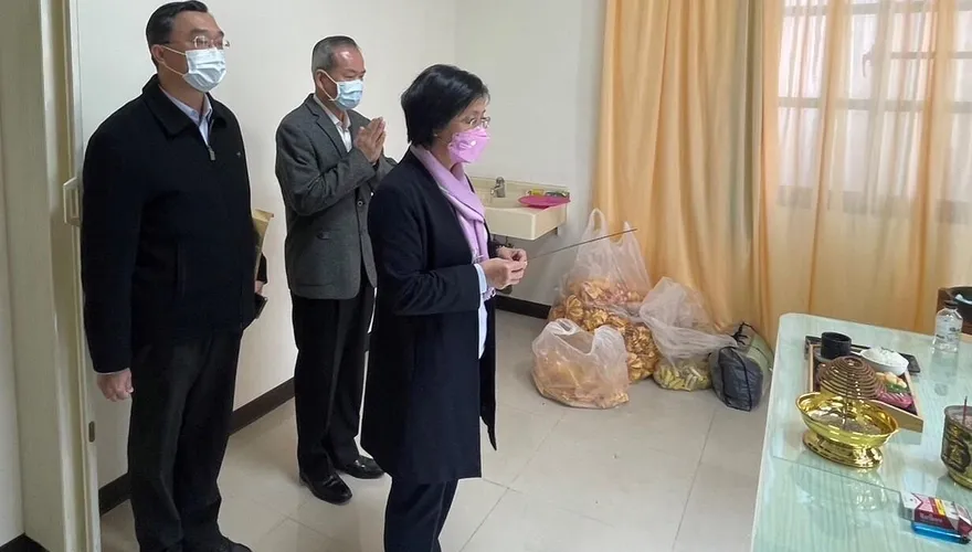 彰化警遭毒駕撞死案！縣長王惠美南下高雄慰問殉職警家屬　「將協助爭取最高撫卹」