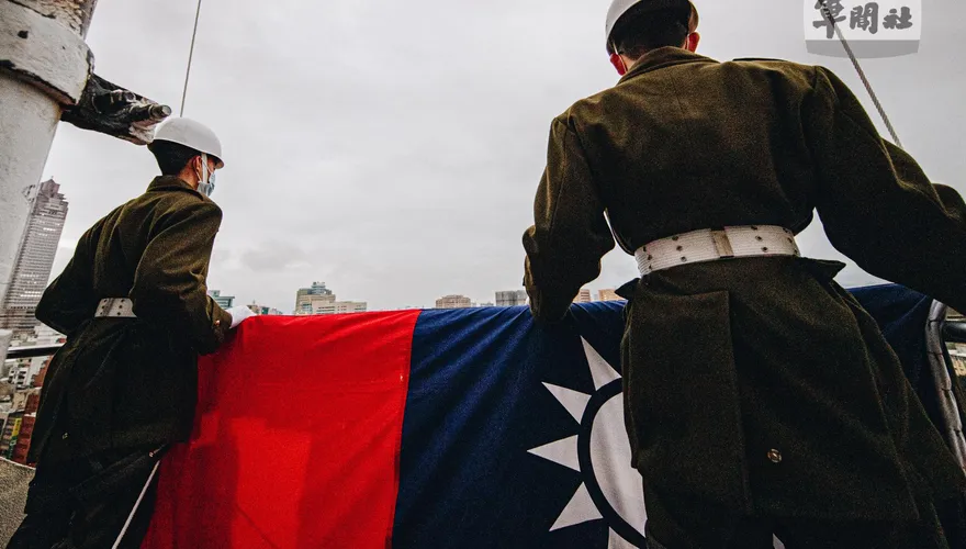 影/鐵衛軍全年無休　真正「總統府高層」曝光