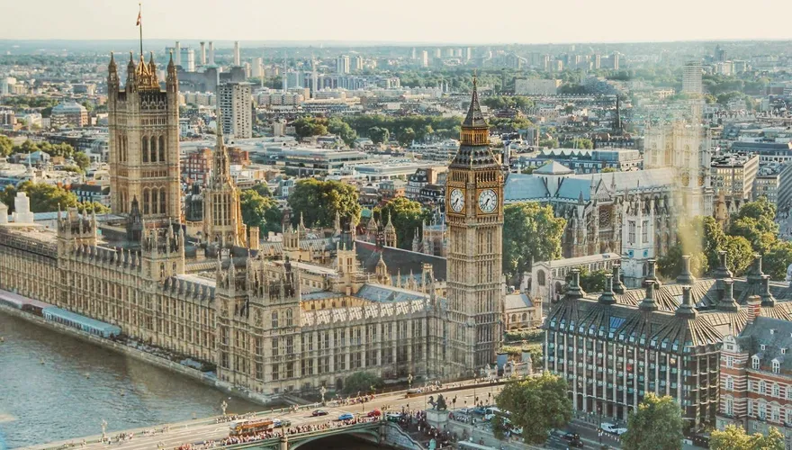 英國政府擬提升外國學生合法打工時數上限　幫助振興經濟