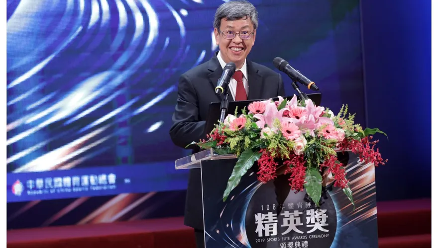 藍營天后戰力有夠狂！王鴻薇踢爆陳建仁「核爆級醜聞」網驚呆