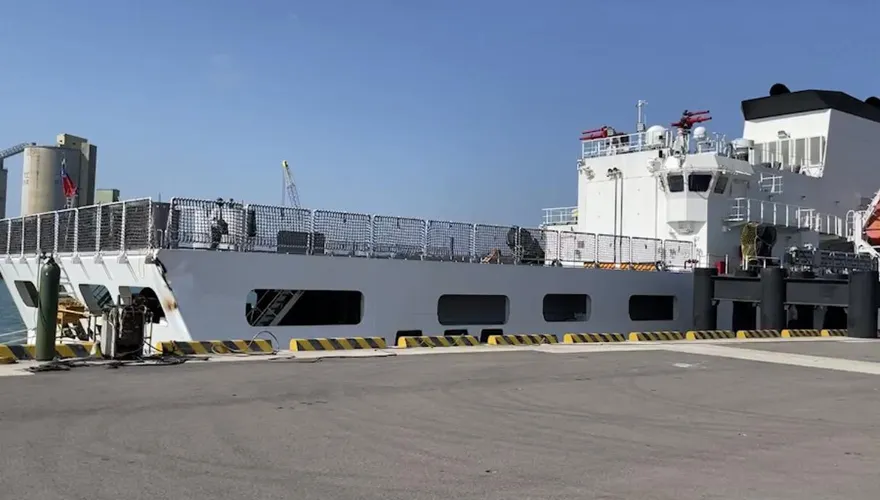 4000噸級嘉義艦擦撞碼頭受損　海巡署：強風所致不影響航行安全