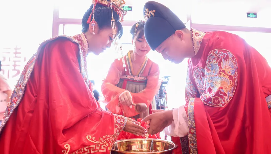 大陸河北推「婚俗改革」　誓2年內清除低俗婚鬧、天價聘禮鬧劇