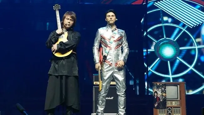 伍佰砸5000萬打造歌劇「像辦了6場演唱會」！公演中「戲劇男神現身」粉絲嗨翻