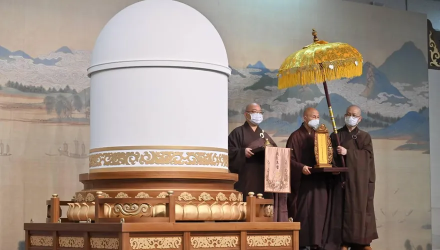 星雲大師身後坐塔荼毘　佛光山澄清：與坐缸不同