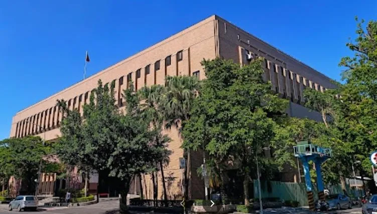 航警警官值勤襲胸女同事　法院判刑5個月