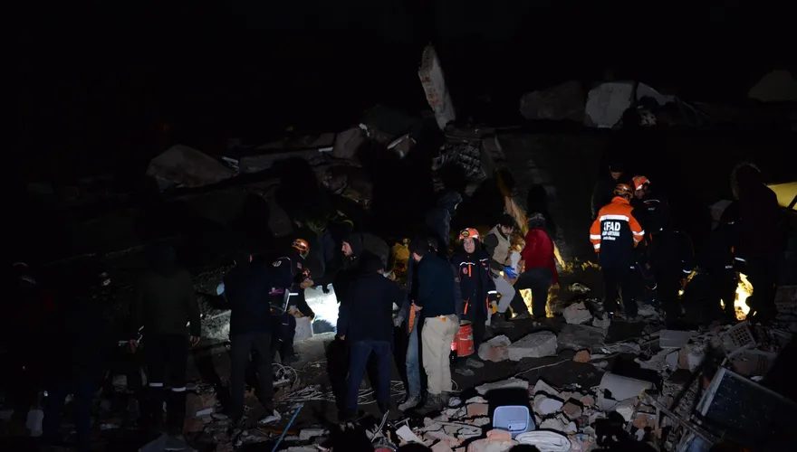 土耳其7.8強震超過3800死　14名女排球員全隊遭活埋