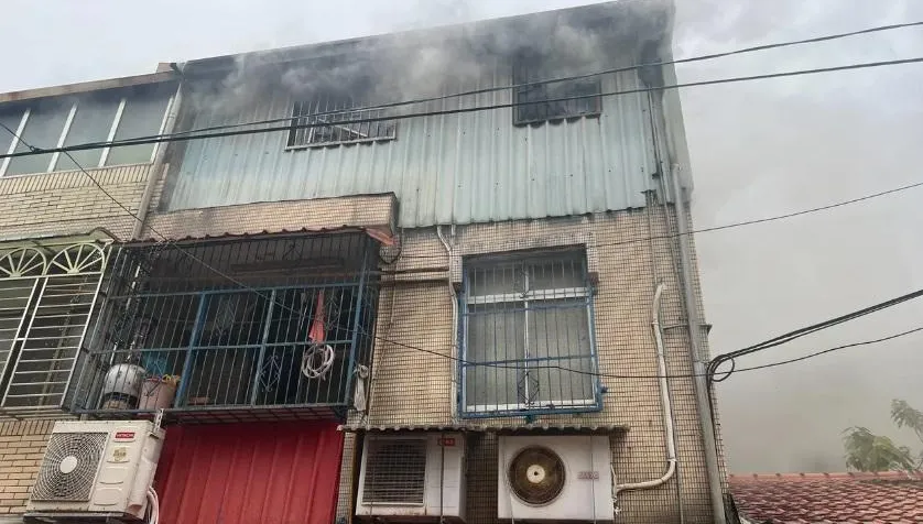 快訊/大溪民宅疑遭縱火救出2人！3歲女童「遭烈焰吞噬」葬身火場