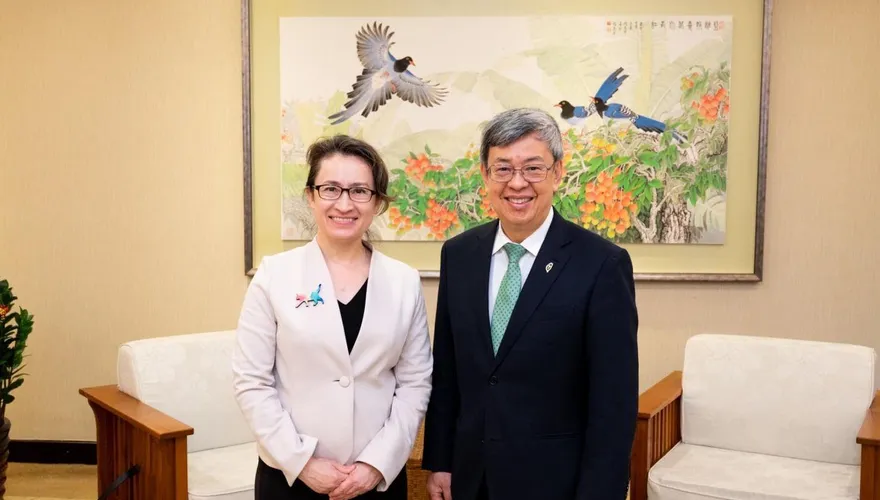 綠2024副總統熱門人選！蕭美琴駐美2年回台　陳建仁：感謝為台美關係所做努力