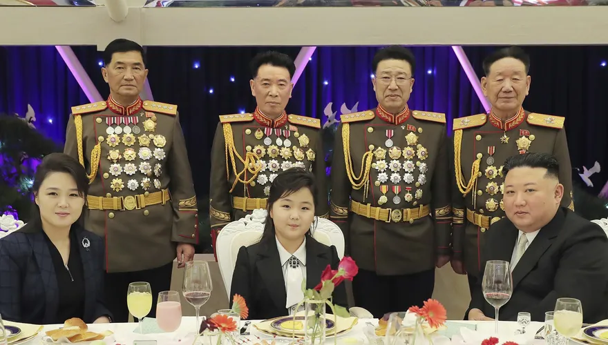 金正恩再攜次女金珠愛出席活動場合　女兒官方稱謂改變引外界解讀