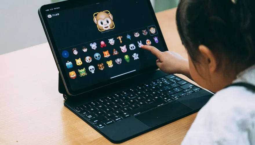 手機總是划不停？偏鄉教師這幾招助小學童從「低頭族」畢業