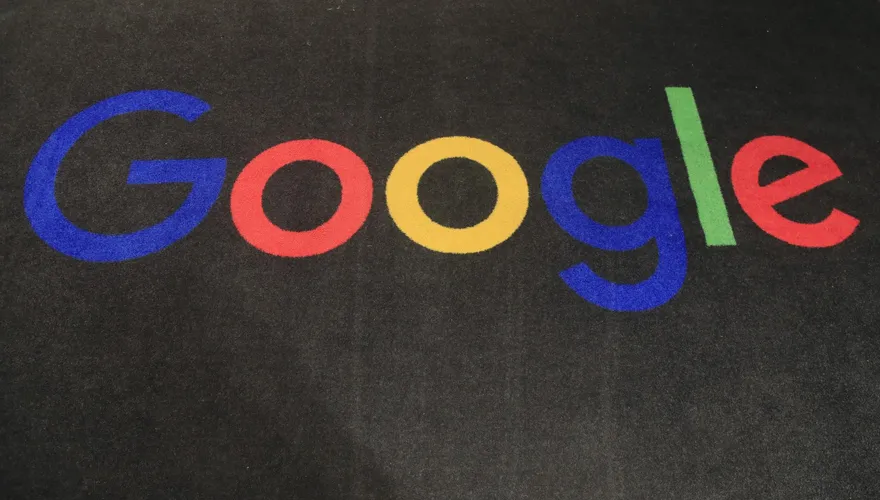 人工智慧竟出包？AI機器人答非所問　Google股價慘跌7%