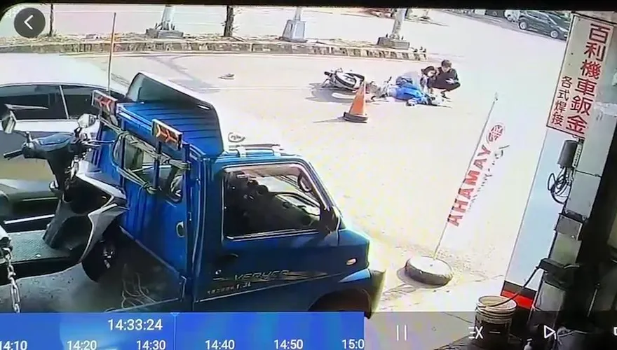 影/騎士遭貨車撞擊重傷倒地！熱心護理師CPR搶命仍不治