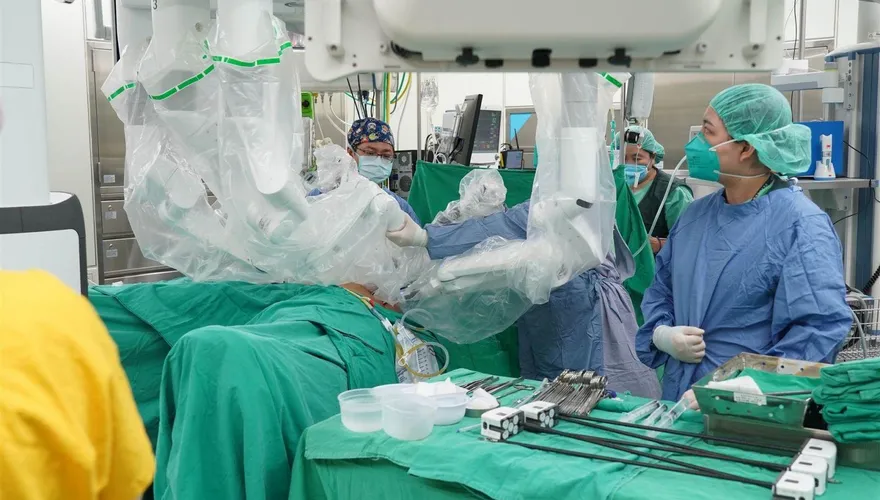 長庚「達文西手術」救萬人　創全台最多、占全台1/6　今年起新增17項納健保造福千人