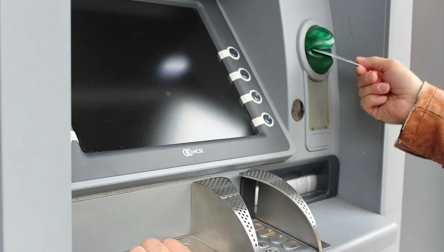 掃碼賺5000元！超商店員機警通報　獎金輕鬆入袋