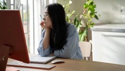 做事總愛拖延恐是一種病！研究曝驚人真相：容易失眠、焦慮　6招可改善問題