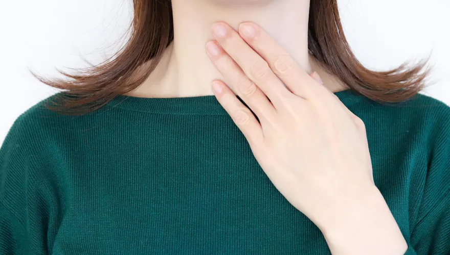 確診喉嚨痛「喉糖」當糖果吃！醫示警「不是藥」：吃多恐更不舒服