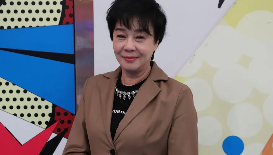 王思佳讓女兒「只穿尿布吹冷氣」！親媽苦勸到噴淚…母女冷戰數月沒見面