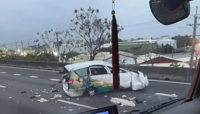 快訊/國道1號死亡車禍！休旅車疑自撞釀1死3傷　4歲男童拋飛車外
