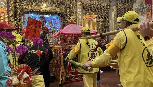 白沙屯媽祖進香/6年後兩神再相會！神轎晚間駐駕協天宮　他驚呼「媽祖急著來看老朋友」