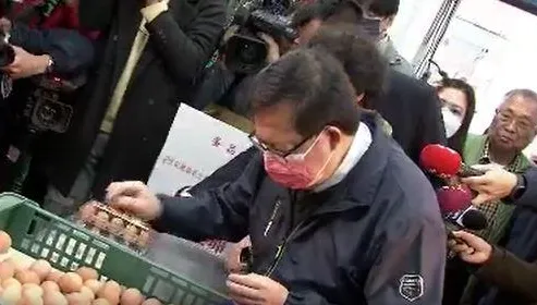 解蛋荒！鄭文燦籲業者分時段供貨　網友怒：不考慮雞蛋實名制？