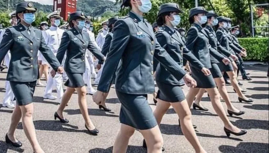 陸軍又爆「私密片瘋傳」！女女裸體入鏡....主角身分曝光