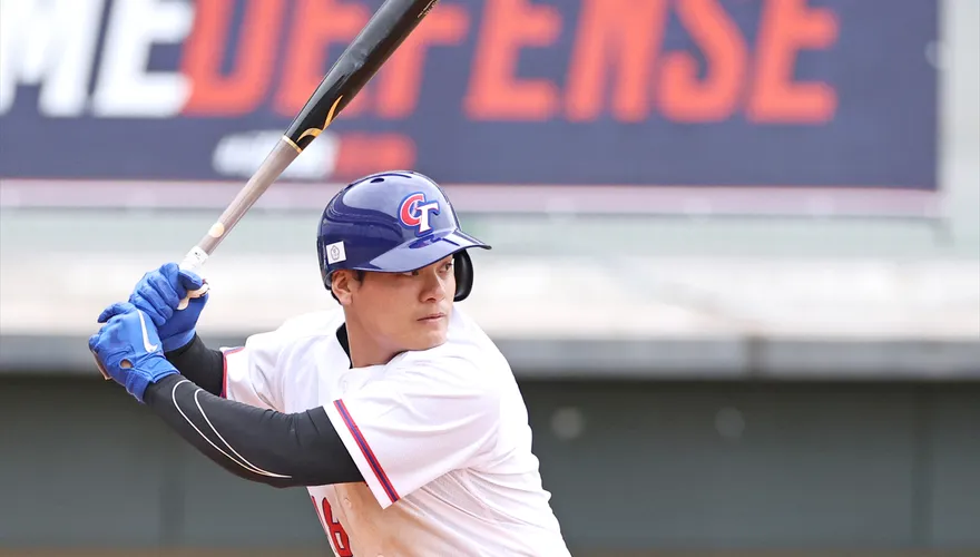 張育成、林子偉炸裂！中華隊8比2大勝台鋼雄鷹　初生小雞遭「震撼教育」