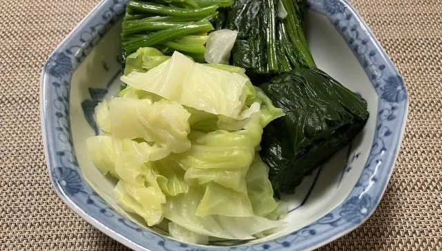 她「青菜只吃水煮」肉類也不碰！骨密度呈負數患「嚴重骨質疏鬆」