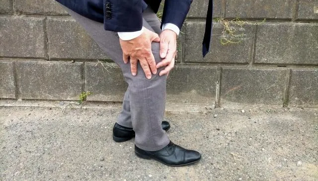無泌尿道症狀！他膝蓋痛到難行…檢查意外揪出淋病感染