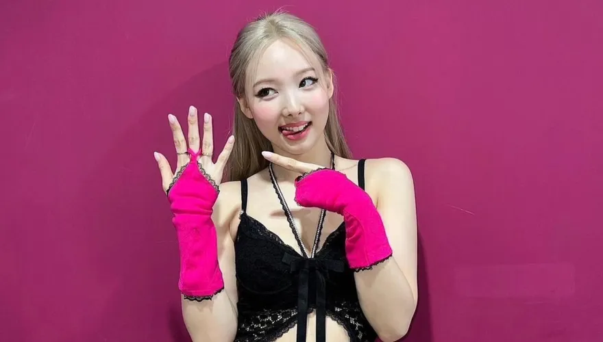 TWICE娜璉「超萌兔寶寶牙」消失！最新模樣曝　粉絲嘆：特色沒了