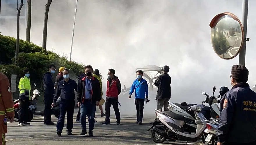 快訊/竹科驚傳液態氮外洩　消防局緊急封鎖道路排煙逸散中