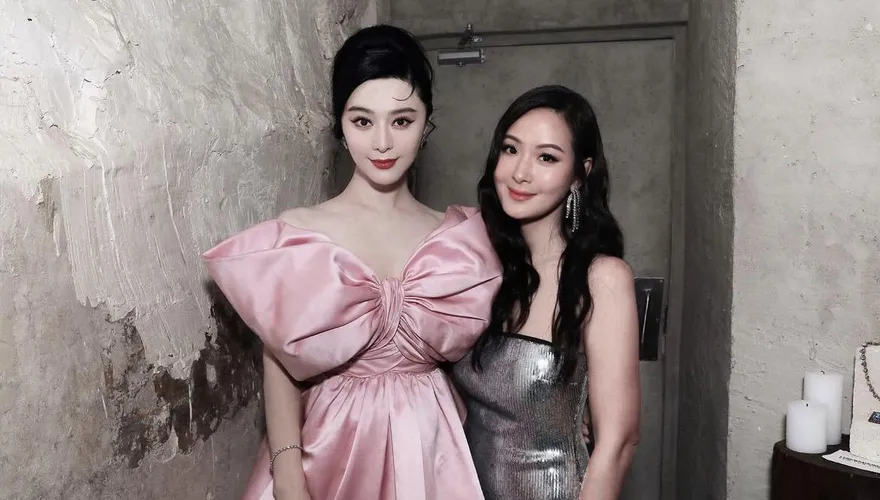 范冰冰巴黎合體孫芸芸！2大美女同框「白到發光」　網驚：合照殺手