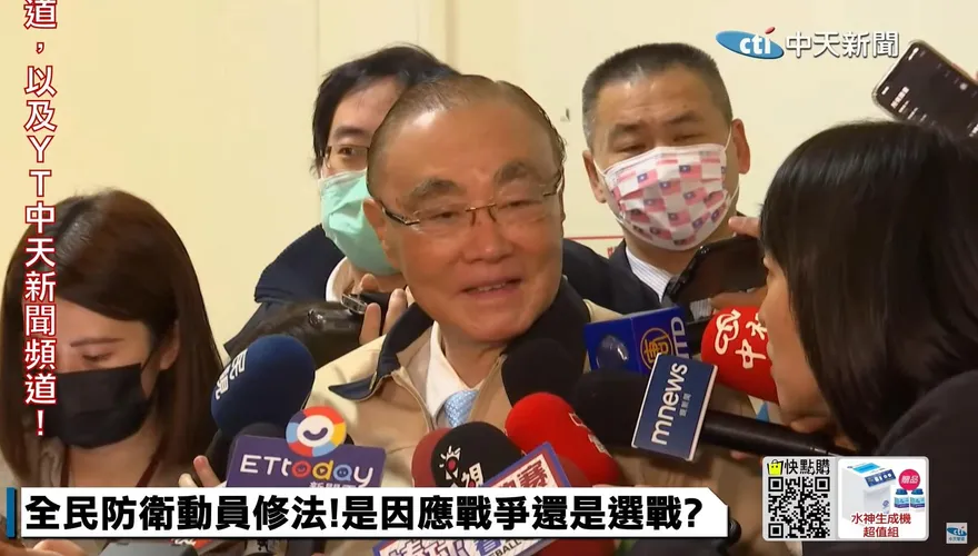外媒驚爆「蔡英文無法掌控軍隊」9成退伍軍官當共諜！馮世寬：放他X的屁