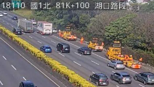 快訊/2車追撞…國1南向新竹湖口車禍！上班時間「回堵5km」塞爆