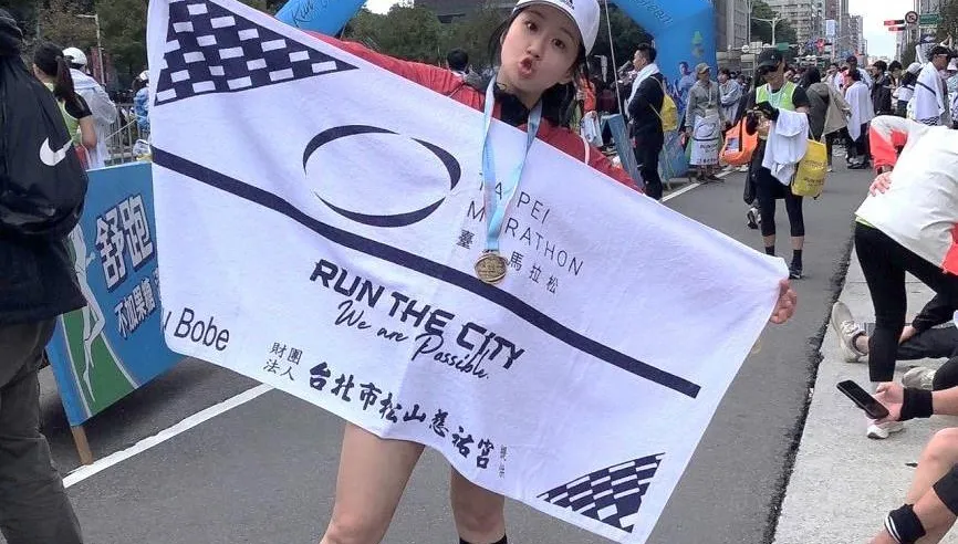 28歲得肺癌超崩潰！標靶治療1年康復　名醫伴病患完成驚人心願