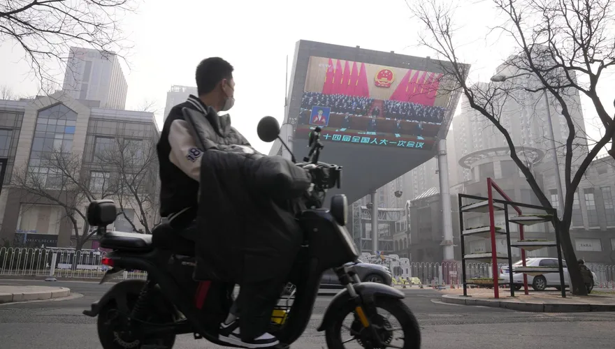 大陸兩會/經濟成長目標5%偏保守　內需扮火車頭防外貿扯後腿