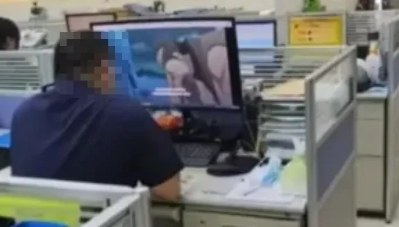 台南警上班看「火影忍者」衍生案外案！女警被控洩密、貪瀆遭羈押