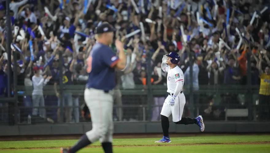 WBC棒球經典賽/張育成滿貫砲震撼全球！　連國外球迷都「敬禮」封：紅襪傳奇