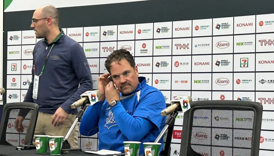 WBC棒球經典賽/義教頭喊「用紙杯喝咖啡是褻瀆」！PTT網狂笑：請你吃鳳梨披薩