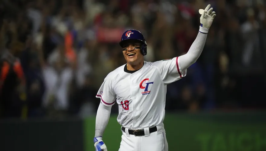 WBC棒球經典賽/超越陳金鋒！張育成滿貫砲封神成「台灣打者GOAT」　網力挺：台史最強打者無庸置疑