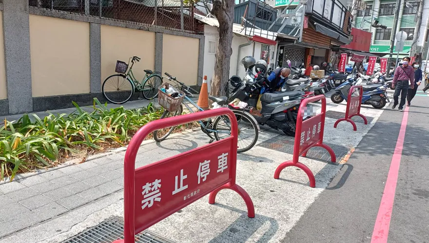 免費的最貴！縣府派肉圓「他們排爆死不走」　警到場開單：沒吃到先掏900元