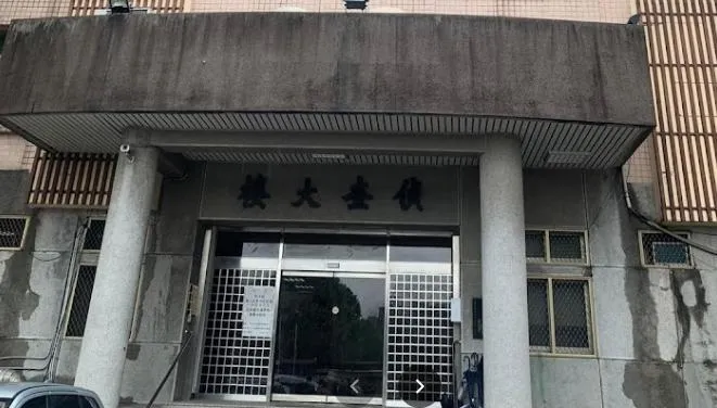 怎麼會是你！男蒙面搶劫前老闆還電擊痛毆　面罩遭掀身分洩底落荒逃