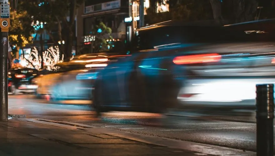 台中17歲騎士遭違規轎車撞飛！送醫搶救晚間宣告不治