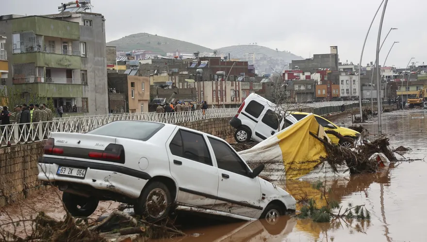 天災不斷！土耳其受暴雨洪水襲擊已釀14死　街道成滾滾河流
