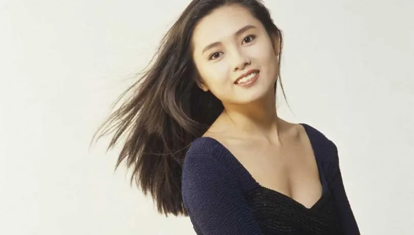 《蜜桃》脫出演藝顛峰！性感女神走出婚變奪影后　中年漸發福成開朗大媽