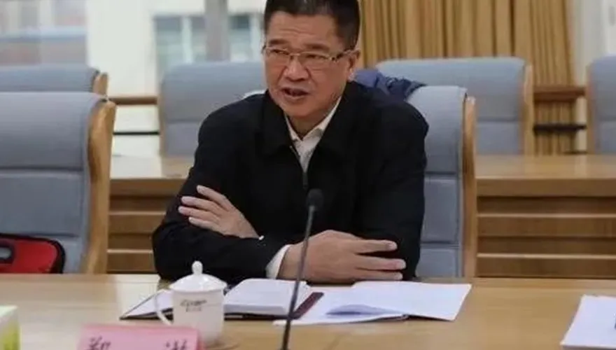 陸「兩會」後首落馬官員！陸重慶前人大常委主任遭控違法違紀被捕
